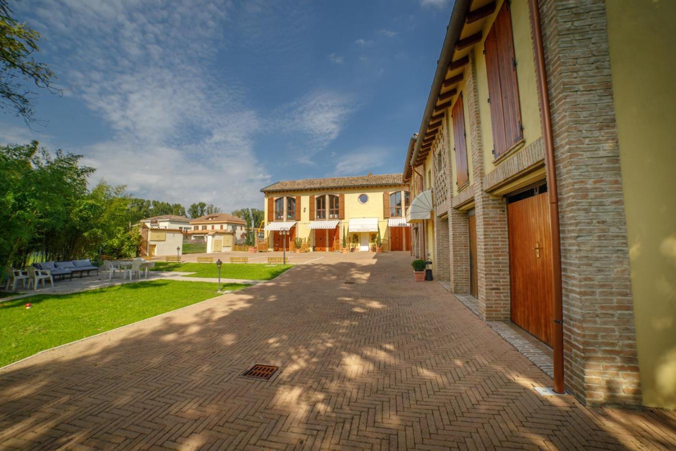 La Corte Del Mulino Fontanellato Luaran gambar